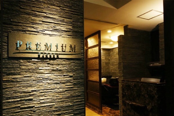 PREMIUM BARBER 表参道